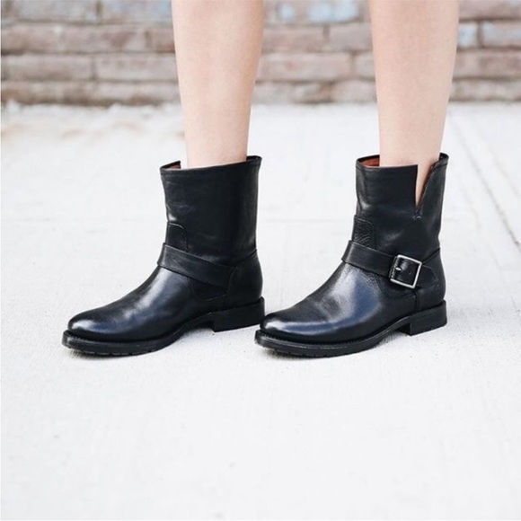 $388 Frye Natalie Engineer Black Leather  Short Moto Belted Casual Lug AnkleBoot - Picture 5 of 16